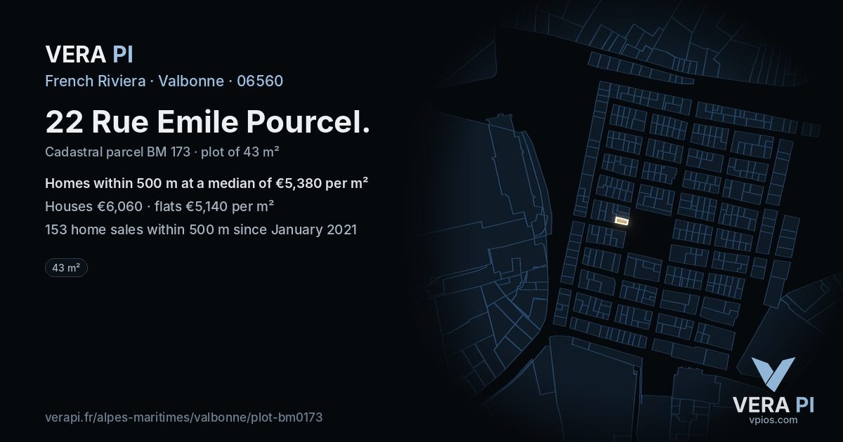 22 Rue Emile Pourcel, Valbonne at night – the plot lit, the parcels around coloured by the prices near them