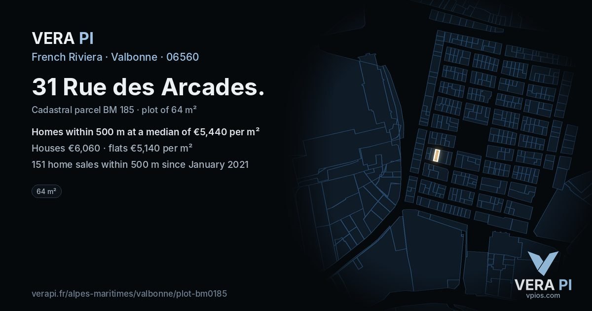 31 Rue des Arcades, Valbonne at night – the plot lit, the parcels around coloured by the prices near them