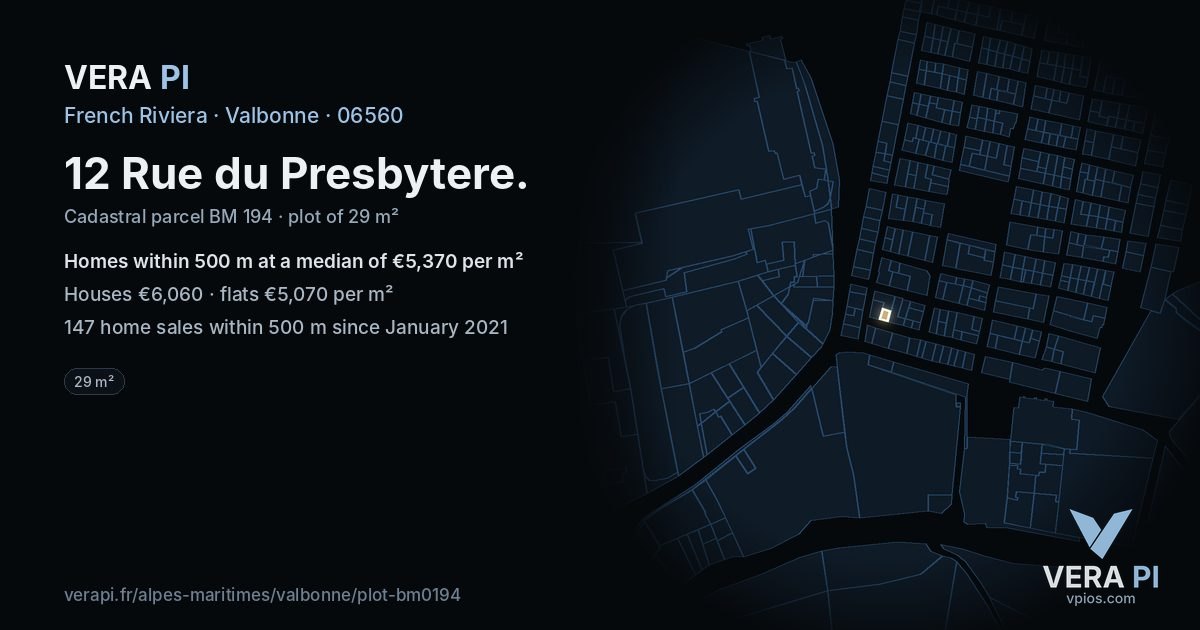 12 Rue du Presbytere, Valbonne at night – the plot lit, the parcels around coloured by the prices near them