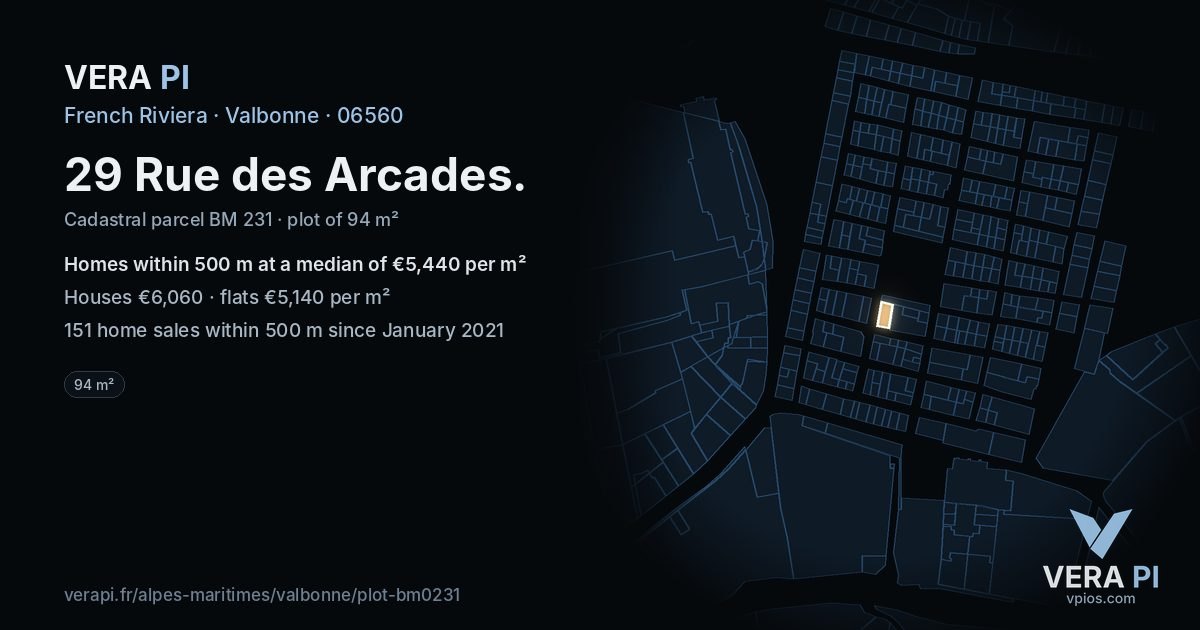 29 Rue des Arcades, Valbonne at night – the plot lit, the parcels around coloured by the prices near them