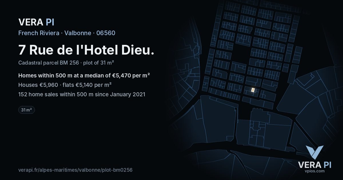7 Rue de l'Hotel Dieu, Valbonne at night – the plot lit, the parcels around coloured by the prices near them