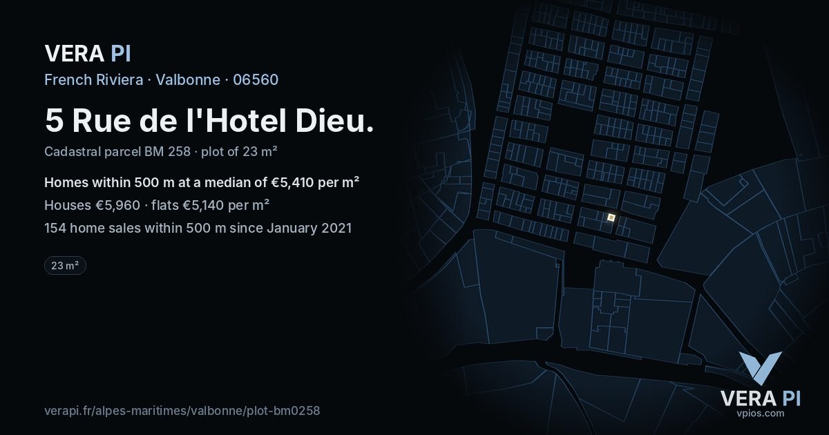 5 Rue de l'Hotel Dieu, Valbonne at night – the plot lit, the parcels around coloured by the prices near them
