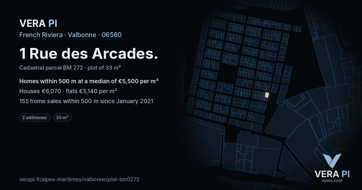1 Rue des Arcades, Valbonne at night – the plot lit, the parcels around coloured by the prices near them