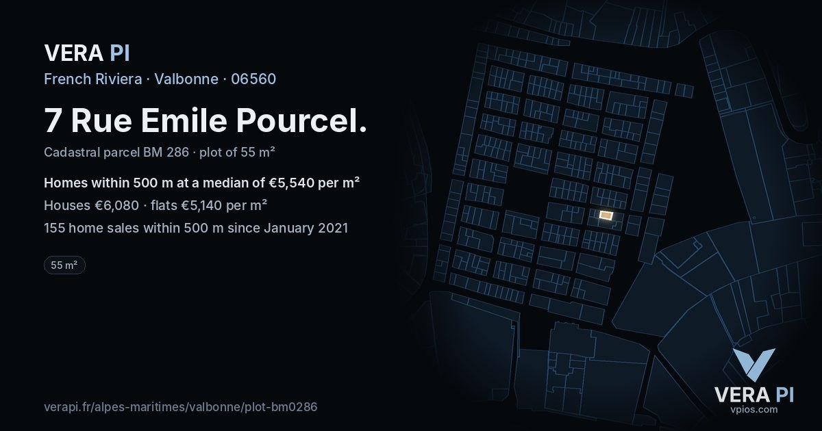 7 Rue Emile Pourcel, Valbonne at night – the plot lit, the parcels around coloured by the prices near them