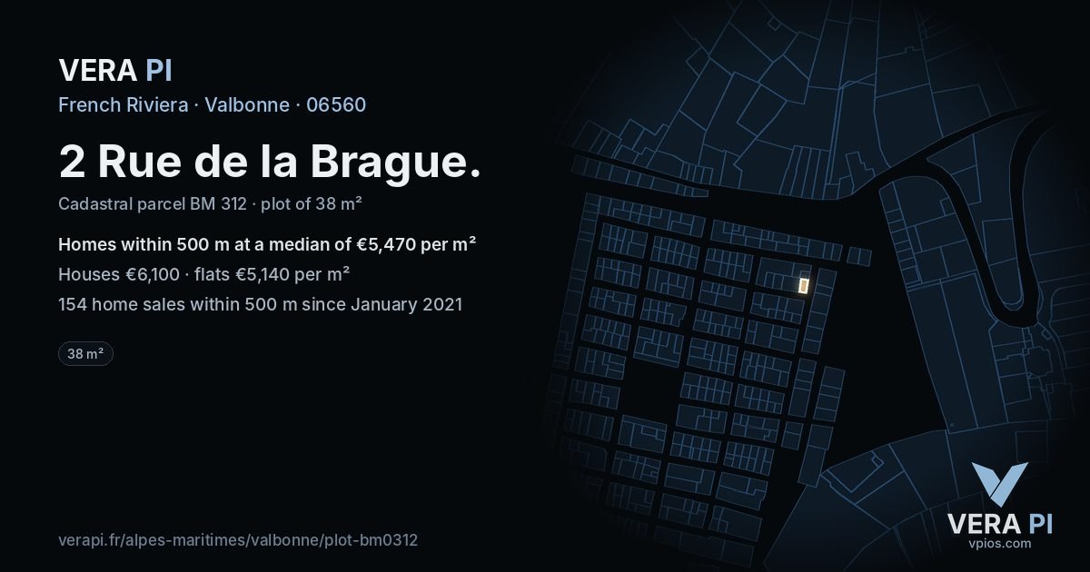 2 Rue de la Brague, Valbonne at night – the plot lit, the parcels around coloured by the prices near them