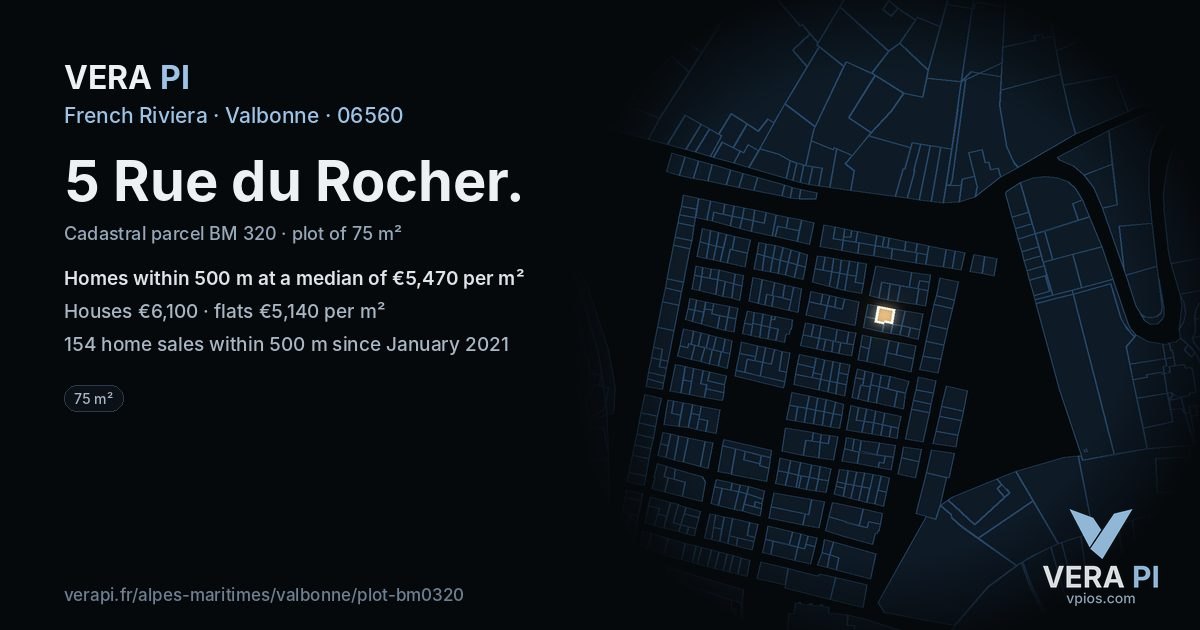5 Rue du Rocher, Valbonne at night – the plot lit, the parcels around coloured by the prices near them