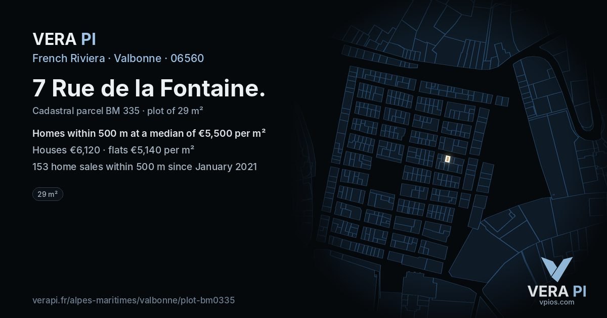 7 Rue de la Fontaine, Valbonne at night – the plot lit, the parcels around coloured by the prices near them