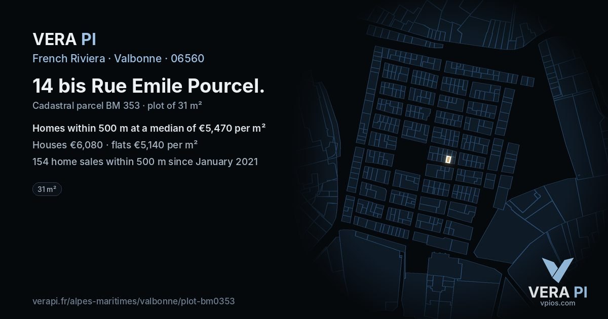 14 bis Rue Emile Pourcel, Valbonne at night – the plot lit, the parcels around coloured by the prices near them