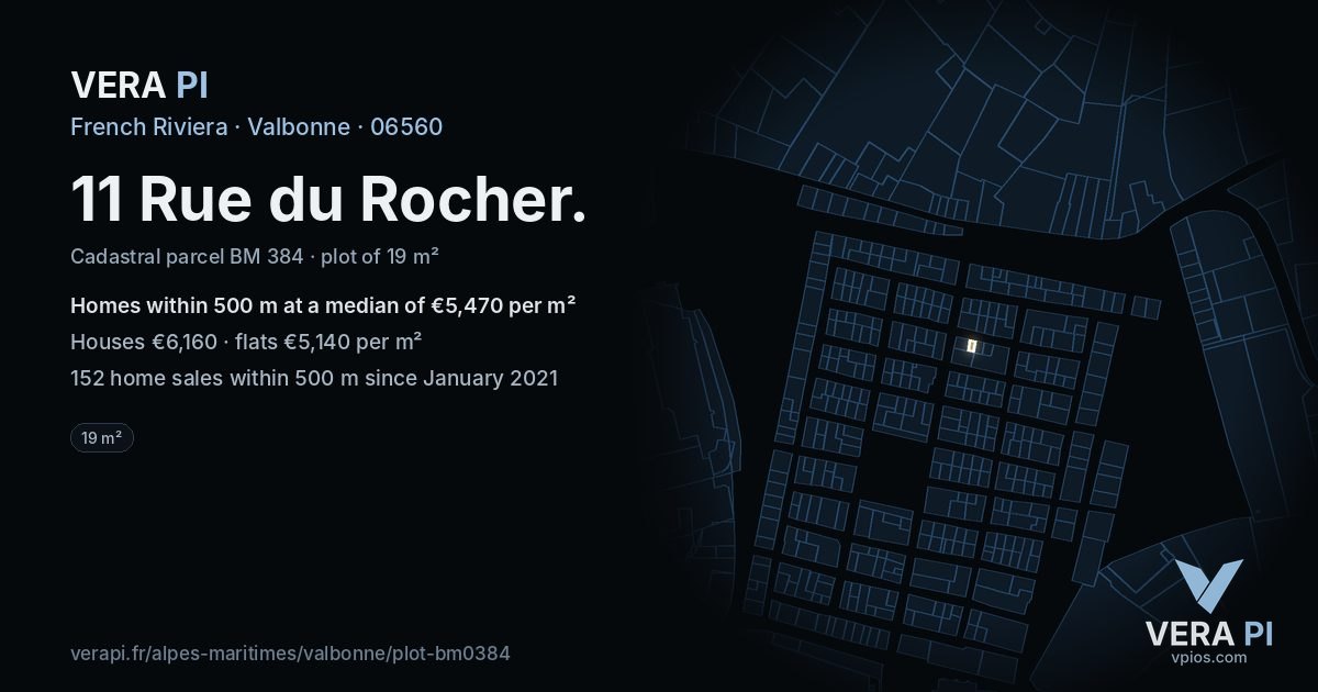 11 Rue du Rocher, Valbonne at night – the plot lit, the parcels around coloured by the prices near them