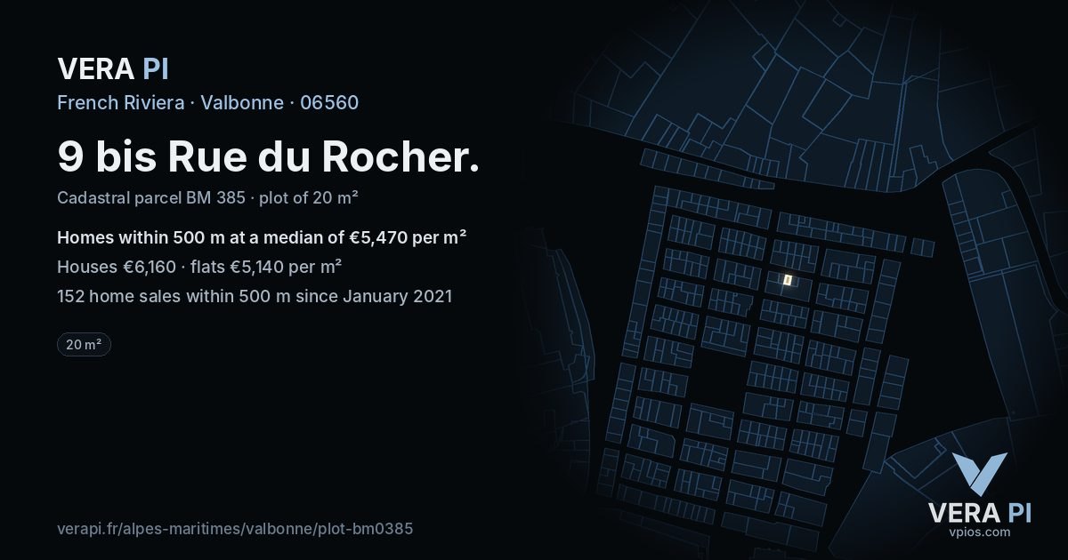 9 bis Rue du Rocher, Valbonne at night – the plot lit, the parcels around coloured by the prices near them