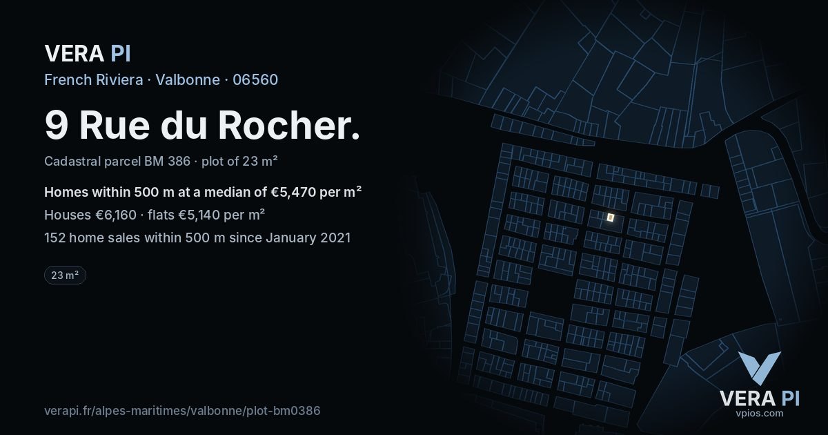 9 Rue du Rocher, Valbonne at night – the plot lit, the parcels around coloured by the prices near them