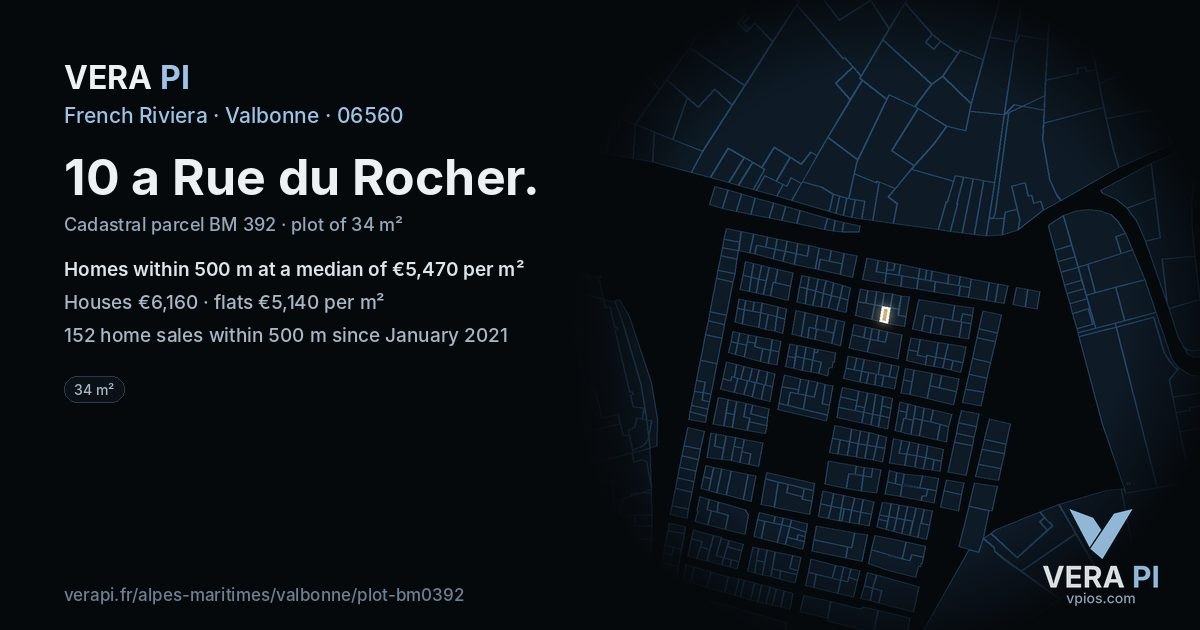 10 a Rue du Rocher, Valbonne at night – the plot lit, the parcels around coloured by the prices near them