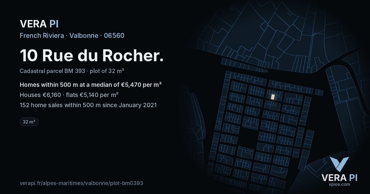 10 Rue du Rocher, Valbonne at night – the plot lit, the parcels around coloured by the prices near them