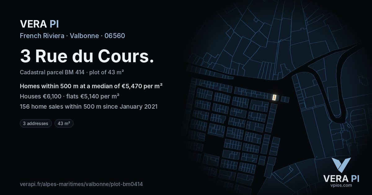 3 Rue du Cours, Valbonne at night – the plot lit, the parcels around coloured by the prices near them