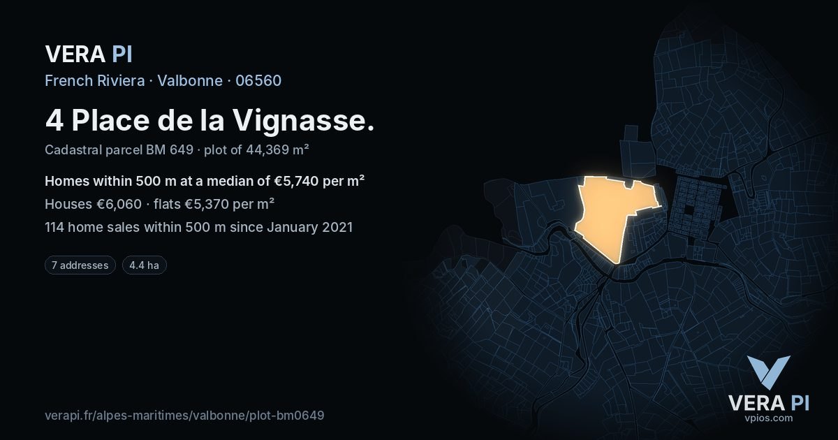 4 Place de la Vignasse, Valbonne at night – the plot lit, the parcels around coloured by the prices near them