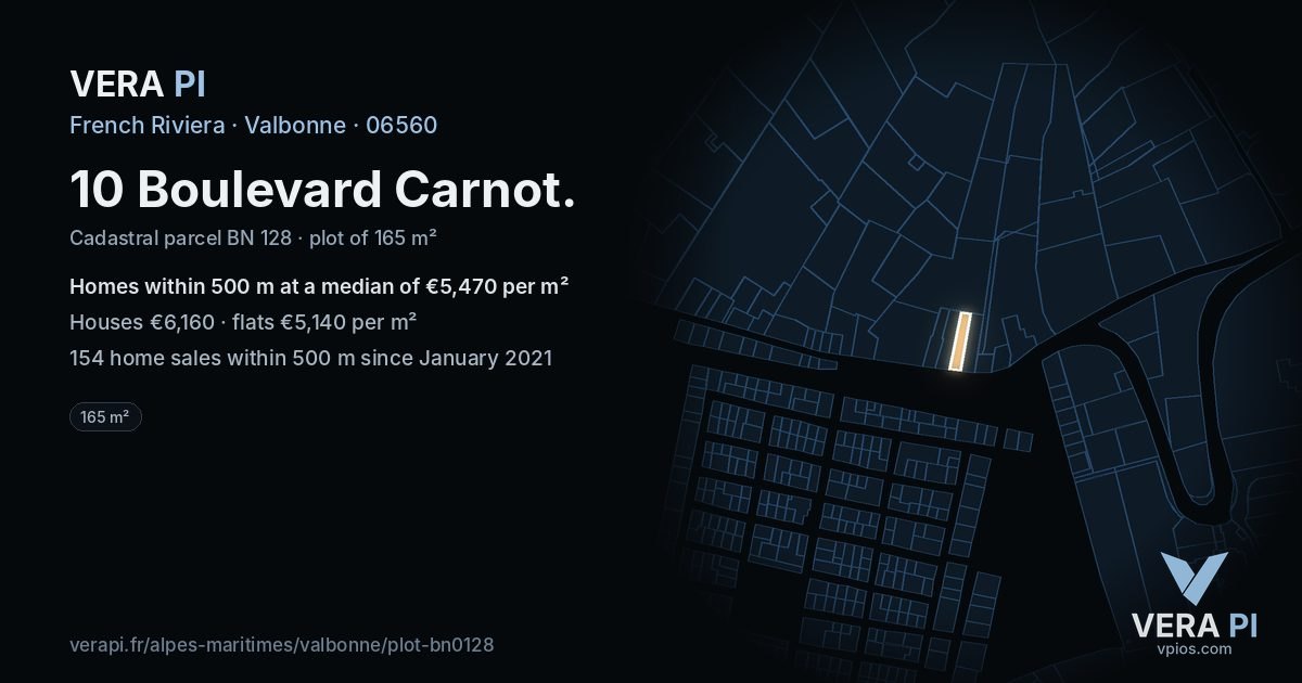 10 Boulevard Carnot, Valbonne at night – the plot lit, the parcels around coloured by the prices near them