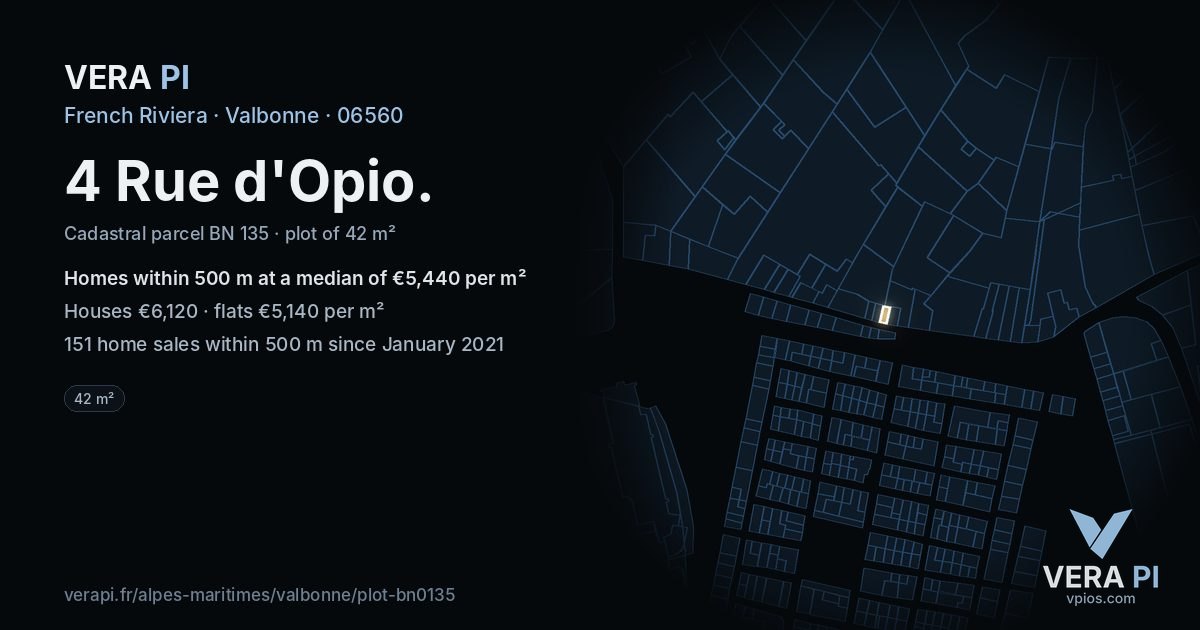 4 Rue d'Opio, Valbonne at night – the plot lit, the parcels around coloured by the prices near them
