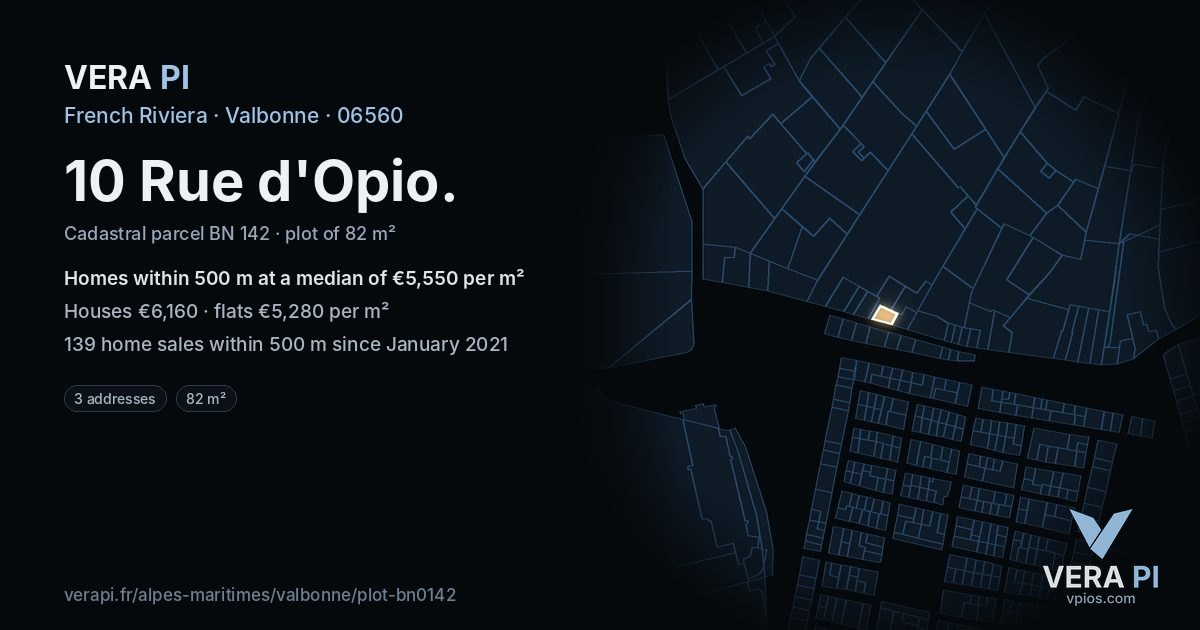 10 Rue d'Opio, Valbonne at night – the plot lit, the parcels around coloured by the prices near them