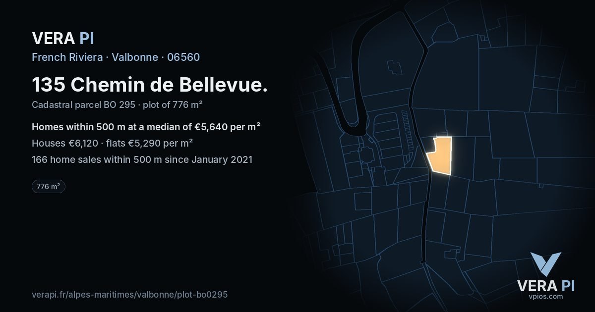 135 Chemin de Bellevue, Valbonne at night – the plot lit, the parcels around coloured by the prices near them