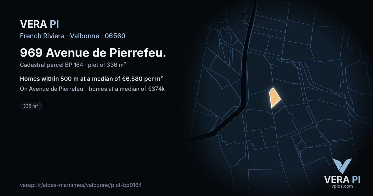 969 Avenue de Pierrefeu, Valbonne at night – the plot lit, the parcels around coloured by the prices near them