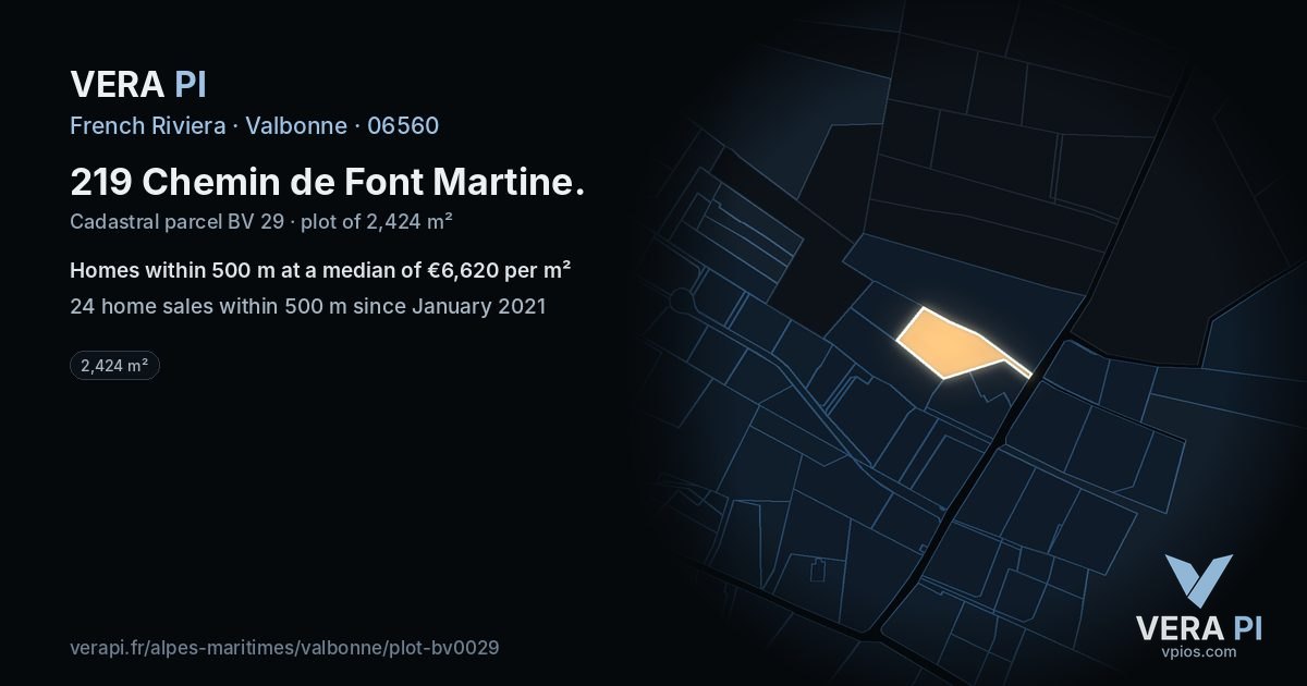 219 Chemin de Font Martine, Valbonne at night – the plot lit, the parcels around coloured by the prices near them