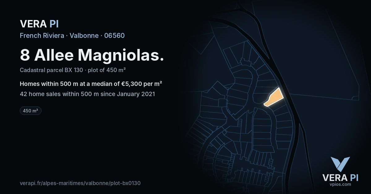 8 Allee Magniolas, Valbonne at night – the plot lit, the parcels around coloured by the prices near them