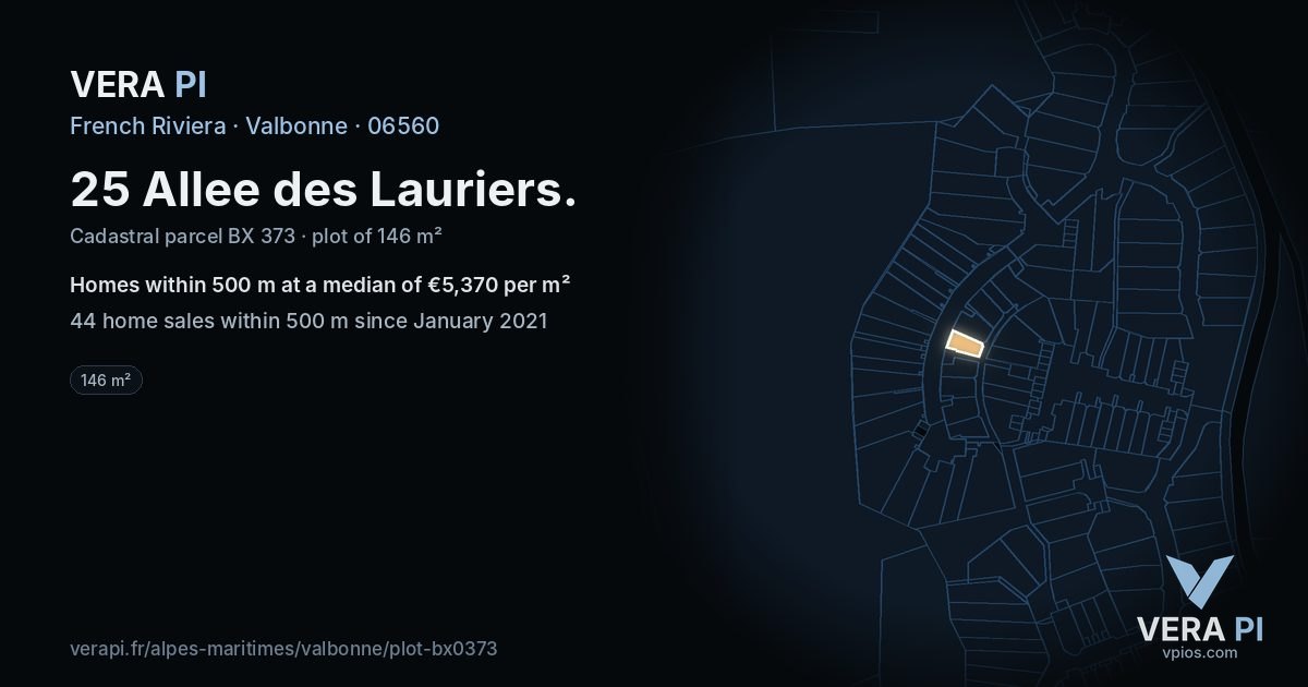 25 Allee des Lauriers, Valbonne at night – the plot lit, the parcels around coloured by the prices near them