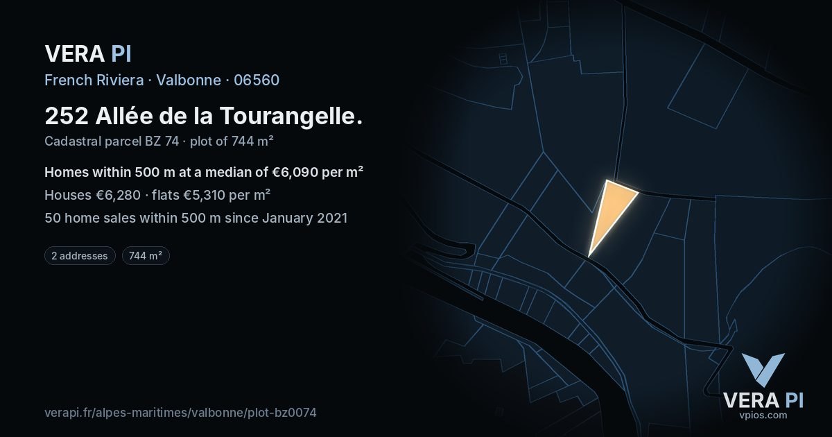 252 Allée de la Tourangelle, Valbonne at night – the plot lit, the parcels around coloured by the prices near them