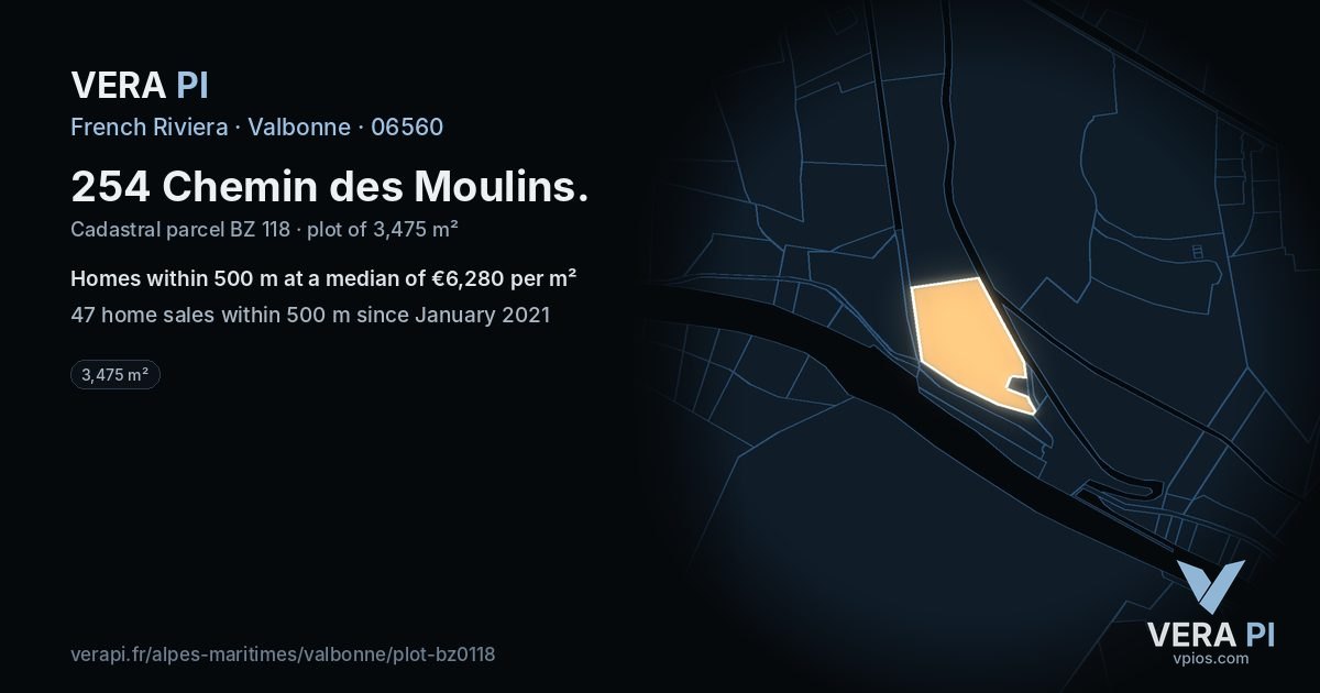 254 Chemin des Moulins, Valbonne at night – the plot lit, the parcels around coloured by the prices near them