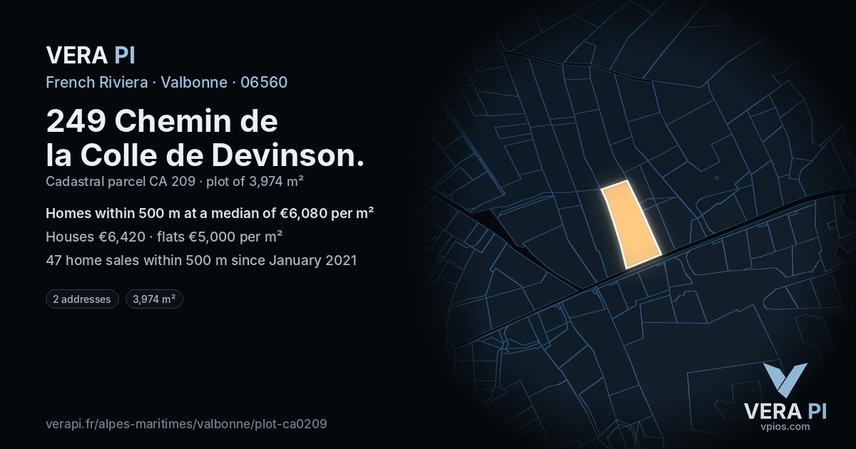 249 Chemin de la Colle de Devinson, Valbonne at night – the plot lit, the parcels around coloured by the prices near them