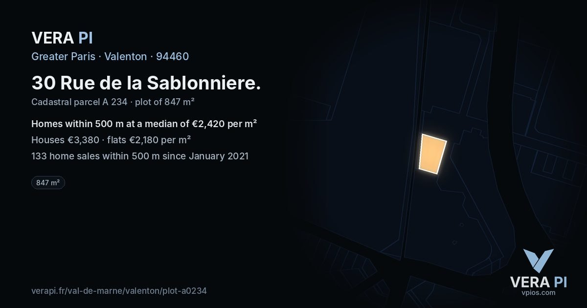 30 Rue de la Sablonniere, Valenton at night – the plot lit, the parcels around coloured by the prices near them