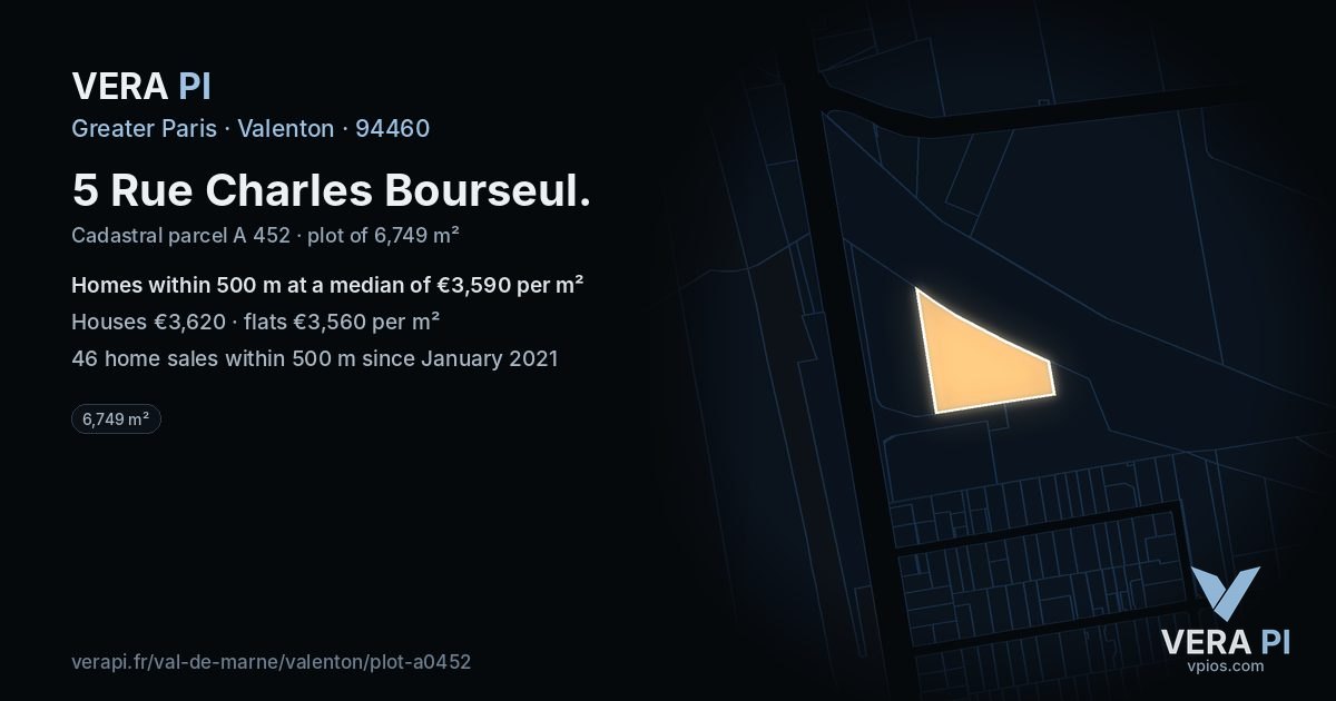 5 Rue Charles Bourseul, Valenton at night – the plot lit, the parcels around coloured by the prices near them