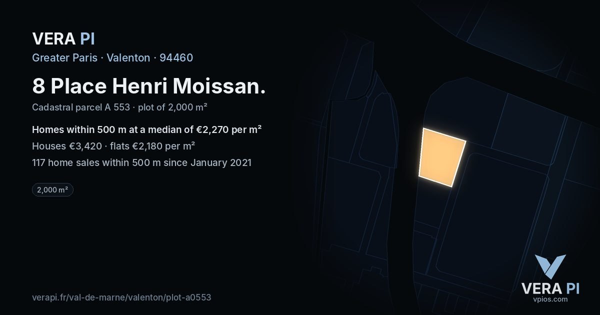 8 Place Henri Moissan, Valenton at night – the plot lit, the parcels around coloured by the prices near them