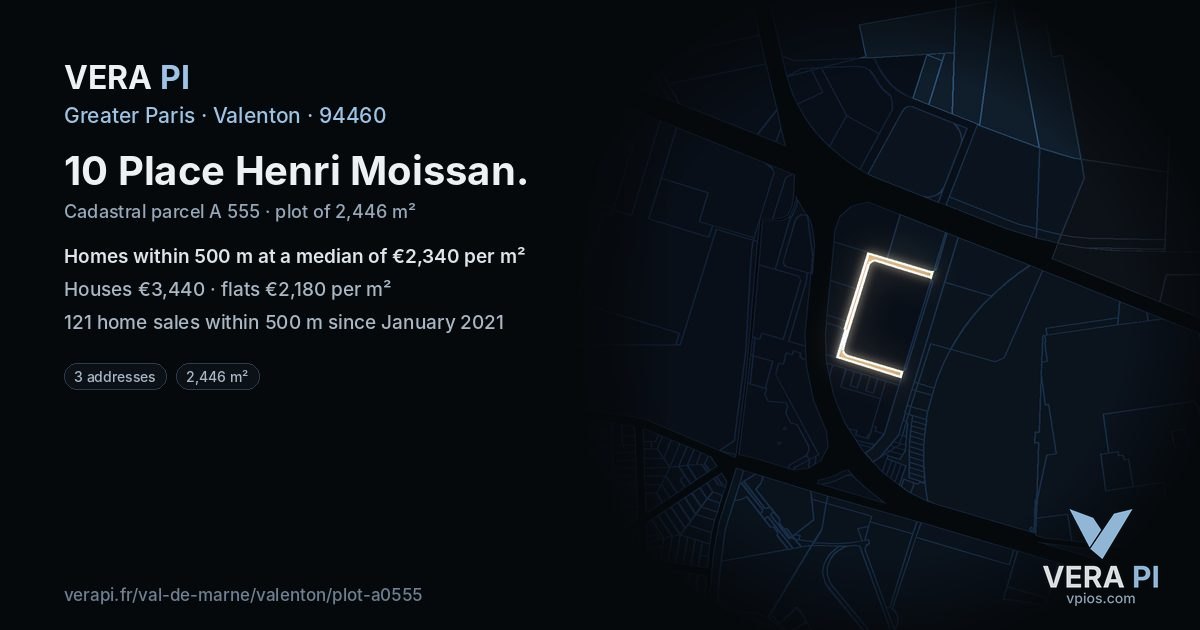 10 Place Henri Moissan, Valenton at night – the plot lit, the parcels around coloured by the prices near them