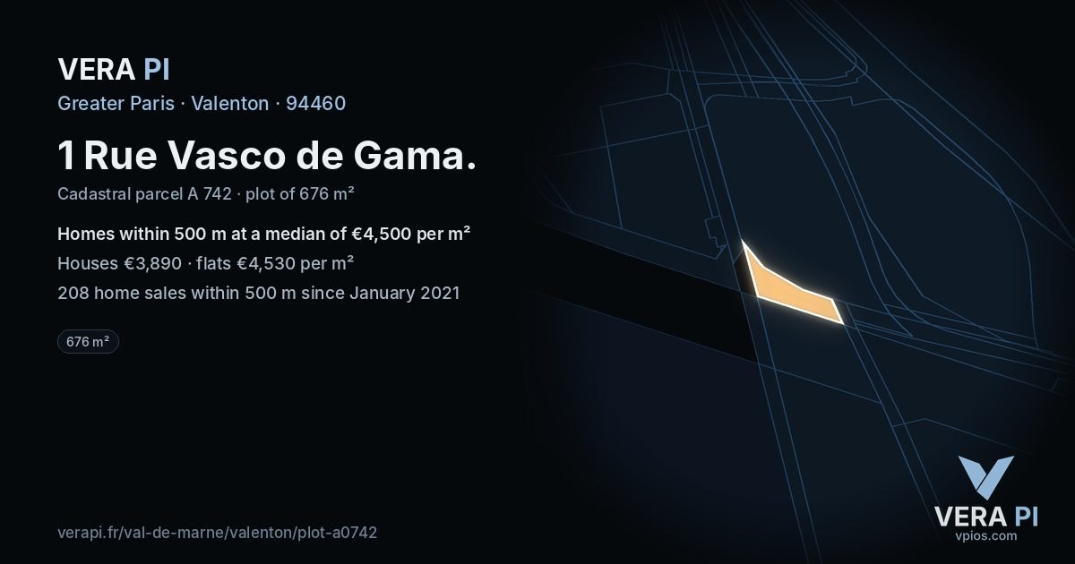 1 Rue Vasco de Gama, Valenton at night – the plot lit, the parcels around coloured by the prices near them