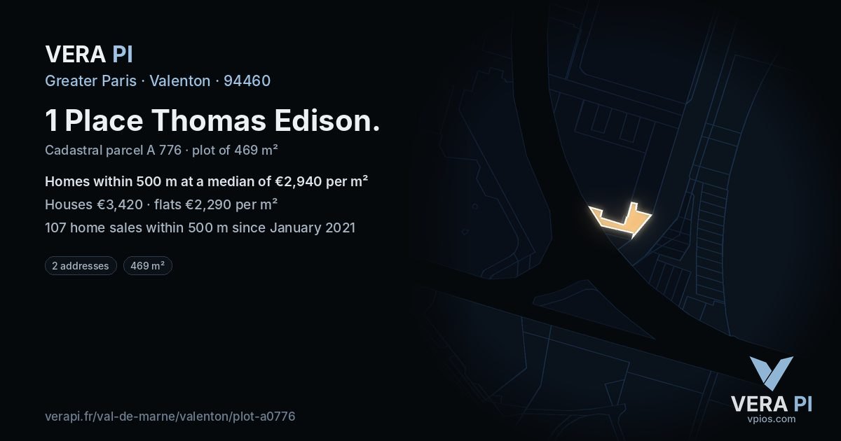 1 Place Thomas Edison, Valenton at night – the plot lit, the parcels around coloured by the prices near them