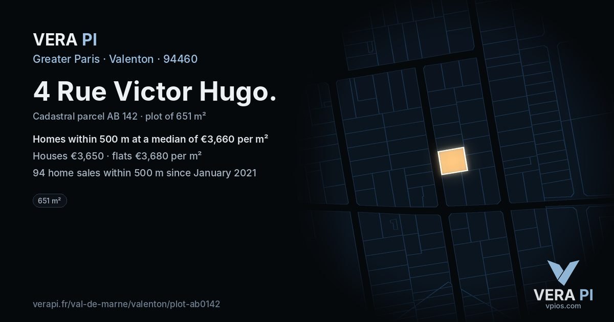 4 Rue Victor Hugo, Valenton at night – the plot lit, the parcels around coloured by the prices near them