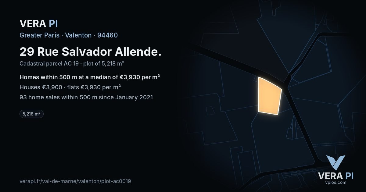 29 Rue Salvador Allende, Valenton at night – the plot lit, the parcels around coloured by the prices near them