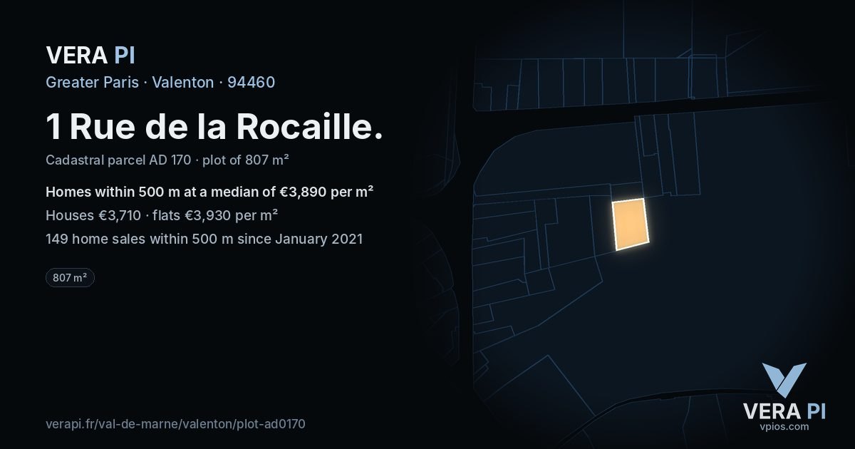 1 Rue de la Rocaille, Valenton at night – the plot lit, the parcels around coloured by the prices near them