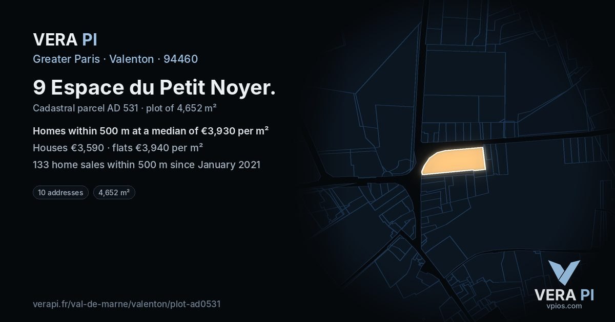 9 Espace du Petit Noyer, Valenton at night – the plot lit, the parcels around coloured by the prices near them