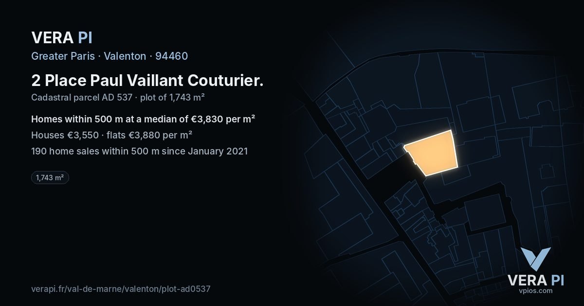2 Place Paul Vaillant Couturier, Valenton at night – the plot lit, the parcels around coloured by the prices near them