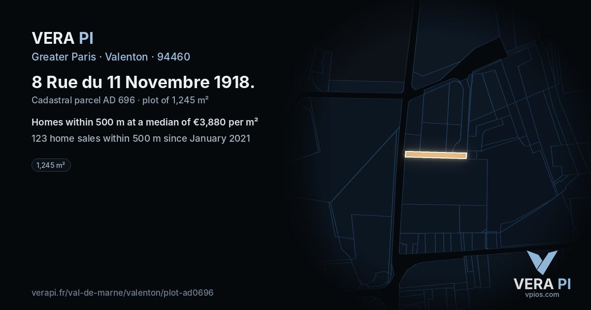 8 Rue du 11 Novembre 1918, Valenton at night – the plot lit, the parcels around coloured by the prices near them