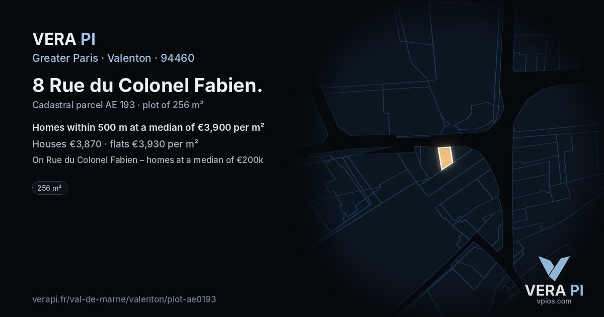 8 Rue du Colonel Fabien, Valenton at night – the plot lit, the parcels around coloured by the prices near them
