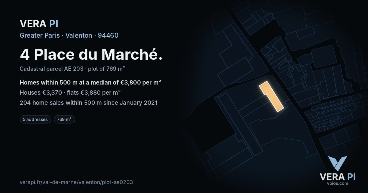4 Place du Marché, Valenton at night – the plot lit, the parcels around coloured by the prices near them