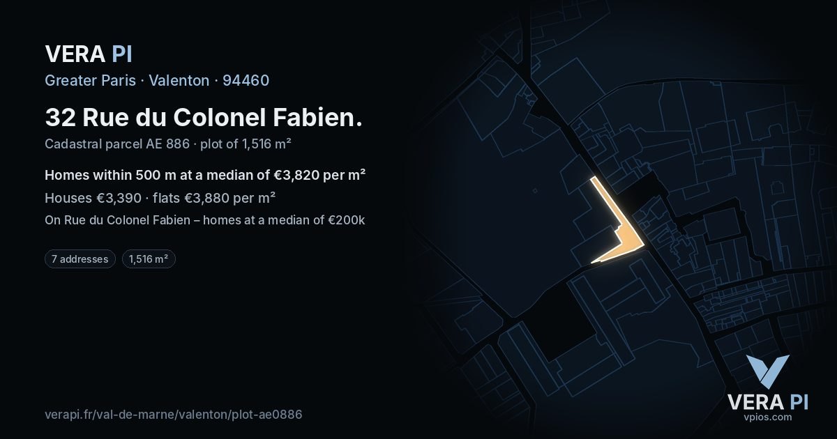 32 Rue du Colonel Fabien, Valenton at night – the plot lit, the parcels around coloured by the prices near them