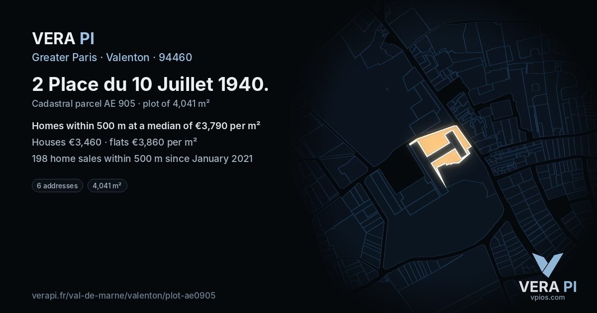 2 Place du 10 Juillet 1940, Valenton at night – the plot lit, the parcels around coloured by the prices near them