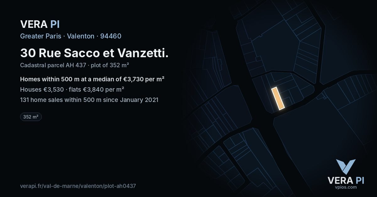 30 Rue Sacco et Vanzetti, Valenton at night – the plot lit, the parcels around coloured by the prices near them