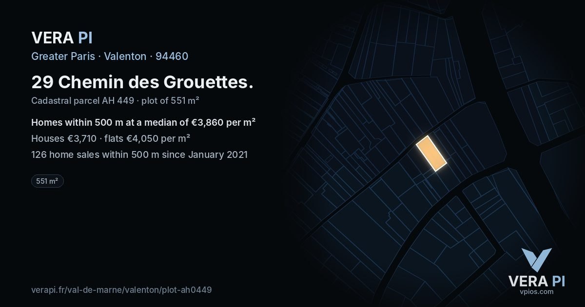 29 Chemin des Grouettes, Valenton at night – the plot lit, the parcels around coloured by the prices near them