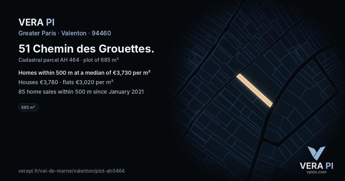51 Chemin des Grouettes, Valenton at night – the plot lit, the parcels around coloured by the prices near them