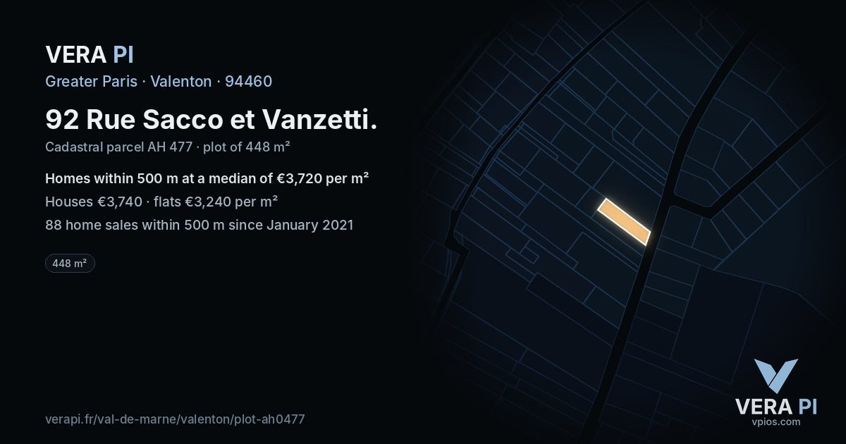 92 Rue Sacco et Vanzetti, Valenton at night – the plot lit, the parcels around coloured by the prices near them